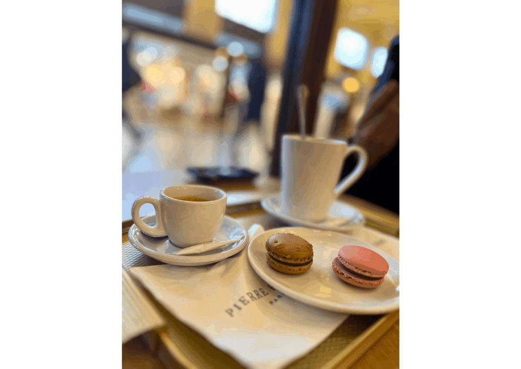 【パリのご褒美スイーツ】マカロン3スポット食べ比べ！カフェでの贅沢時間＆お土産にも最適な店を紹介
