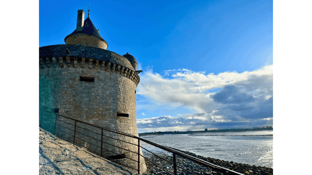 【実体験】モン・サン・ミシェルは日帰りで行ける？レンヌ発モデルコースと注意点まとめ