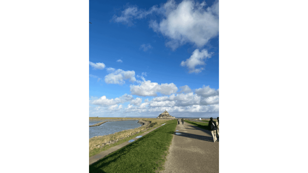 【実体験】モン・サン・ミシェルは日帰りで行ける？レンヌ発モデルコースと注意点まとめ