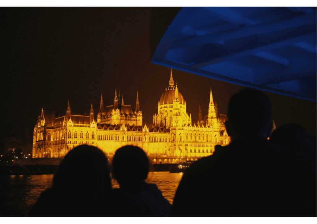 ドナウ川から見るブダペストの夜が美しすぎた【夜景クルーズ体験レポ】